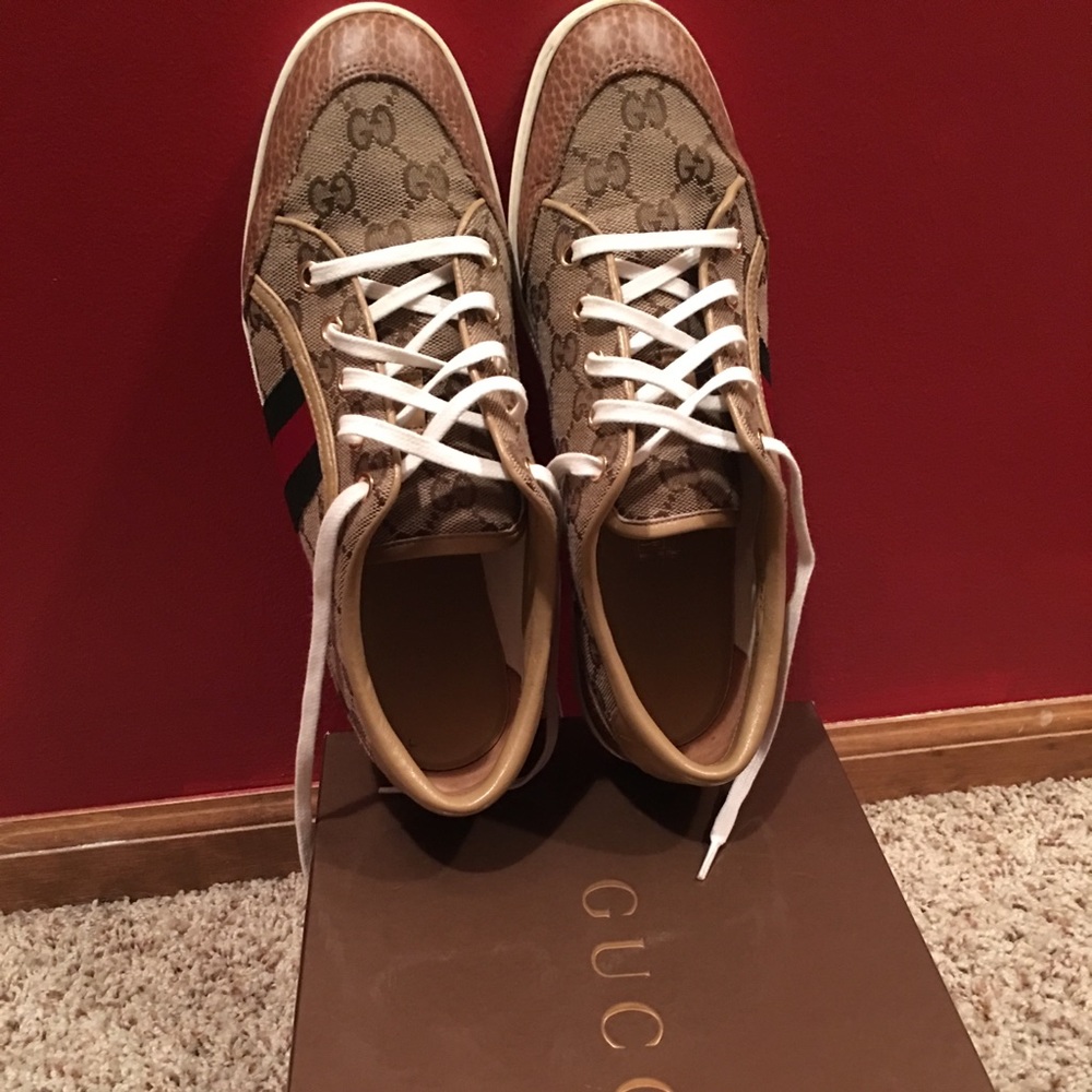 💯 authentic Gucci